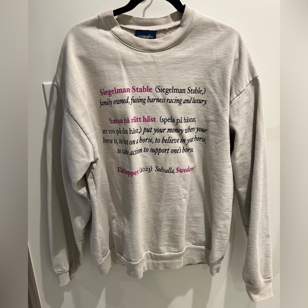 Siegelman Stable crewneck, limited edition print. Elitloppet Stable Crew.